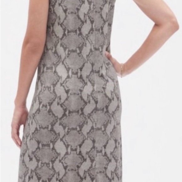 Banana Republic Gray Sheath Midi Dress with Crew Neck - Picture 9 of 9